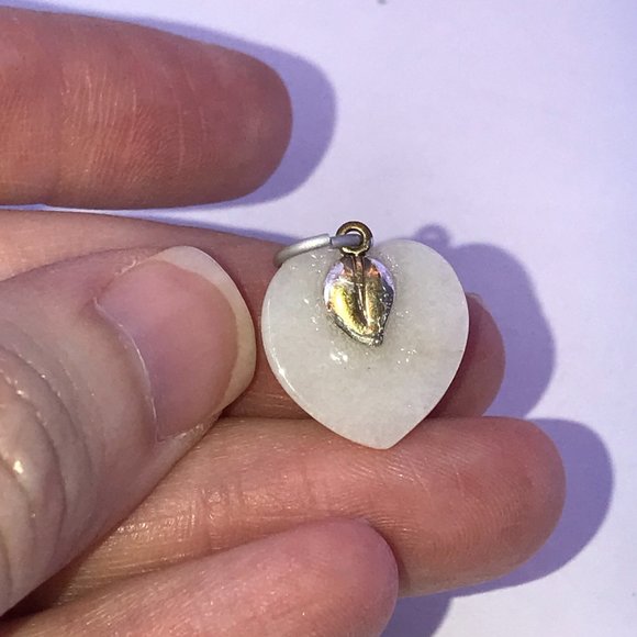 Snowy Quartz Heart Pendant - Picture 1 of 15